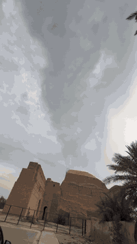 سلام عليكم النترا 2025 بسمي تحويل مباشر فول مواصفات عده الجلد فتحة ورادارات وحساسات 3 انضمه قياده فول جاهزا حادثهة باب الصدر موضح بلصور مكاني بغداد الشراي ينتصل وبلخدمه رقم ***********
