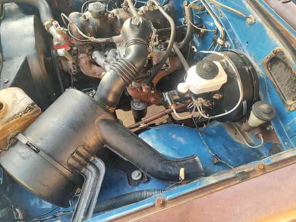 سلام عليكم
البيع موديل(82)ابلادي كربون بانزين رقم مسطره شرط التحوين مكينه كير خير من الله 
السعر 40$ بي مجال 
مكلف بل نشر تصال ع رقم
(***********)
