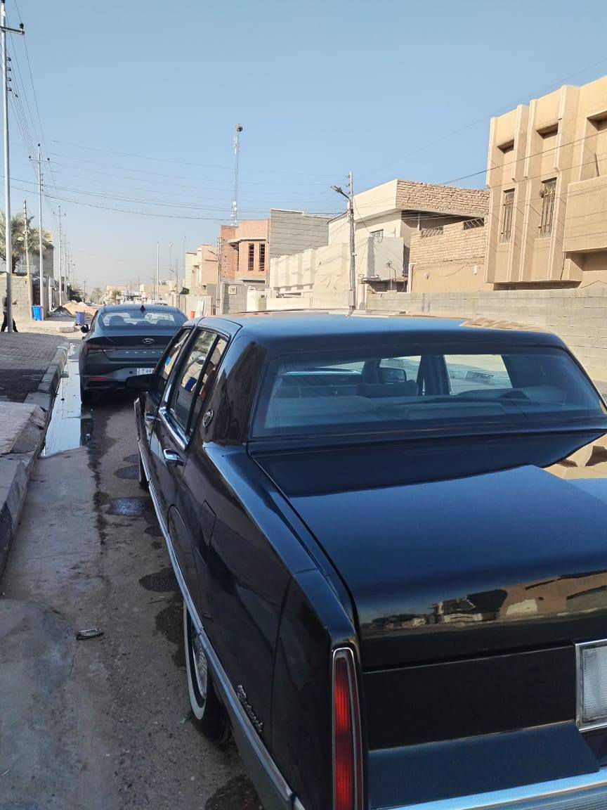 السلام عليكم
للبيع كاديلاك فليتوود موديل 1991 
مكينة 8 سلندر 4500 
تدفئة وتبريد
جام كهرباء
 اريل كهرباء
مرايات كهرباء
كشنات تحكم كهربائي
فتحة سقف
صندوق شفط
كروز سرعة
كير تعليك
كهربائيات شغالة من الدعامية لدعامية
رقم بغداد مشروع وطني شرط التحويل
للاستفسار
«***********»
أو خاص
