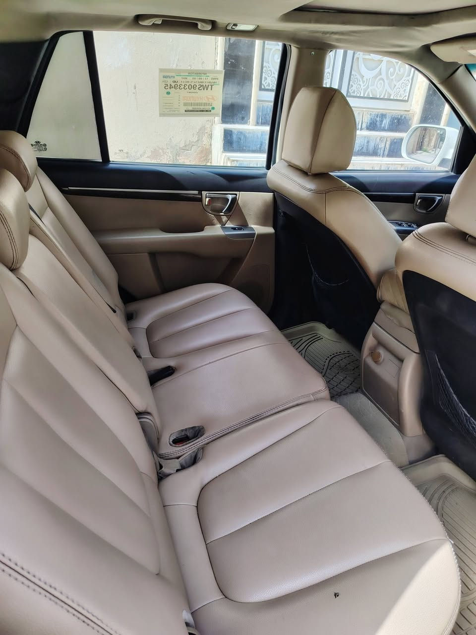 السلام عليكم ✋
سنتافي 🚘
🖐️موديل 2011
👈وارد كوري
المواصفات فول ✅
✈️محرك 6 سلندر 
الضرر صبغ عام + تأكيه ع صفحه سايق ✋
👈رقم أربيل مسطره جديد  🇩🇪شرط التحويل ✅📝 اني شرعي 
سياره 7 راكب بصمه كشنات كهرب + جلد فتحه سقف 🖐️
تحكمات ستيرن مري شفط 🚦
هسه جديد + سنويه جديده 📝✅
💸 السعر 123 بيها مجال). عنوان سياره موصل أيمن
خاص ماجاوب اعتذر 👍🖐️🖐️ أقره منشور قبل ماتصل 
كورك ***********
زين ***********
