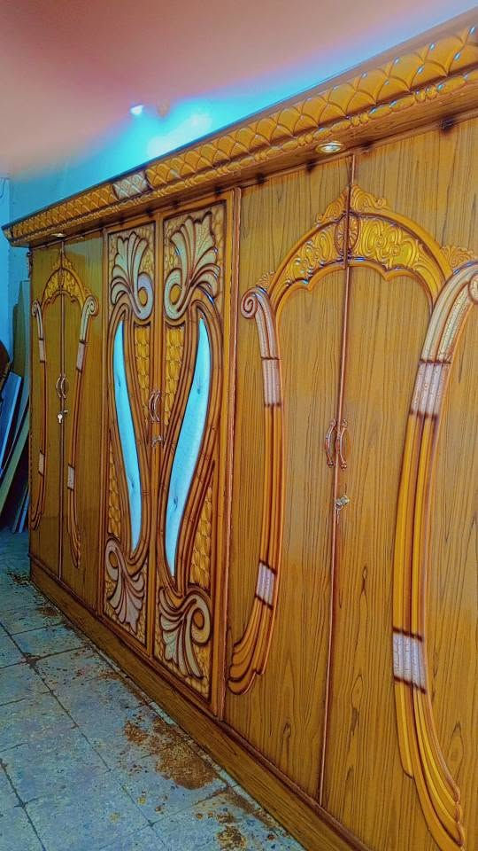 سلام عليكم كنتور 6 ابواب نضيف  شغل وصط للبيع او مراوس  سعره 250 توصيل وشد مجاني للاستفسار اتصل  
‏‪***********‬‏ النجف, العراق
