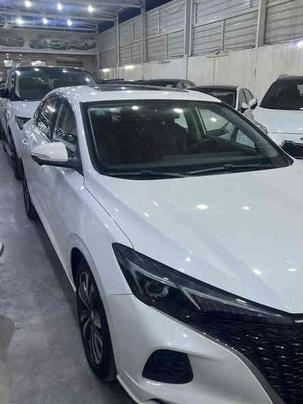 سلام عليكم 
ايدو بلي 2024 سياره جديده 
فول مواصفات
4كامرات 
بانروما 
بصمه ترحيب 
داخل احمر 
مري شفط 
تدفئه تبريد مقاعد 
سايد بريك بصمه 
فول سياره للاخير اعلئ مواصفات 
رقم بغداد 
سعر 130 بيها مجال 
***********
