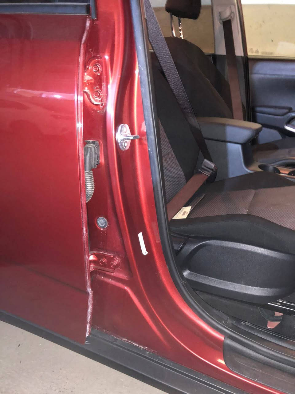 السلام عليكم
كيا صول موديل 2024 ماشيه 800 جاهزه من كلشي و نضيفه و حادثها موجود ضمن الصور السعر 155 و بيها مجال و بدون رقم 
واتساب 
***********
