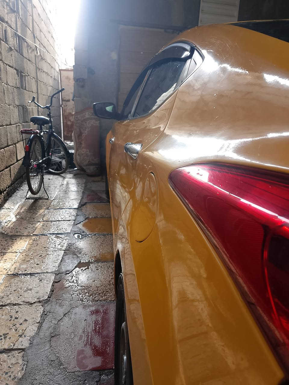 سلام عليكم الانترا البيع مديل 11رقم بصره مميز سياره بسمنه تحويل ثاني يوم مكينه غبل 3اشهر شادينه دوش تبريد شغال تخم تاير بيهه ضربه بل مدكر الأيمن وره ومرجعينه بارد السعر 95وبيه مجال  شي بسيط الشراي يخابر رقم راعيهه ***********العنوان البصره الهارثه
