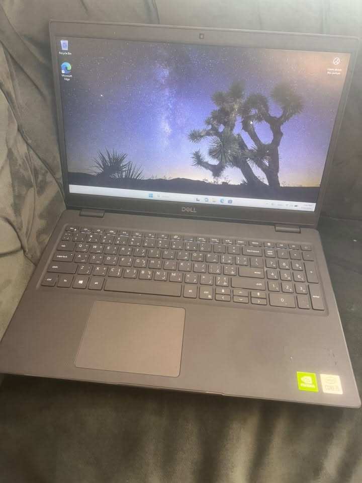 Dell Latitude 3510 – استعمال قليل جداً، نظافة 100% Dell Latitude 3510 – استعمال قليل جداً، نظافة 100%

للبيع لابتوب Dell Latitude 3510 بحالة ممتازة جداً، استخدام خفيف ونظيف، ولا يحتاج أي صيانة.

المواصفات والحالة:

* معالج Intel Core i5 الجيل العاشر
* RAM 8GB
*هارد ٢٥٦ كيكا ssd 
* كرت شاشة Intel UHD Graphics
* نظام Windows 11 أصلي
* بطارية بصحة 100%
* نظافة 100%
* الشاحن الأصلي موجود مع الجهاز
* جميع الستكرات الموجودة على الغطاء الخلفي قابلة للإزالة بالكامل إذا رغب المشتري
* مناسب جداً للشغل المكتبي، الدراسة، والاستخدام اليومي

Dell Latitude 3510 – استعمال قليل جداً، نظافة 100%

للبيع لابتوب Dell Latitude 3510 بحالة ممتازة جداً، استخدام خفيف ونظيف، ولا يحتاج أي صيانة.

المواصفات والحالة:

* معالج Intel Core i5 الجيل العاشر
* RAM 8GB
* كرت شاشة Intel UHD Graphics
* نظام Windows 11 أصلي
* بطارية بصحة 100%
* نظافة 100%
* الشاحن الأصلي موجود مع الجهاز
* جميع الستكرات الموجودة على الغطاء الخلفي قابلة للإزالة بالكامل إذا رغب المشتري
* مناسب جداً للشغل المكتبي، الدراسة، والاستخدام اليومي، شغال بالنسبة للاكسل بشكل كلش قوي.

السعر: 200 دولار

للاستفسار أو المعاينة، يرجى التواصل على الخاص.

السعر: 200 دولار 

للاستفسار أو المعاينة، يرجى التواصل على الخاص.
المكان اربيل، شارع ١٠٠ مجاور دريم ستي

رقم التواصل ***********
