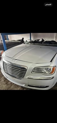 تتوفر غرفة جلد بيجي 14 نضيفه 07704648039