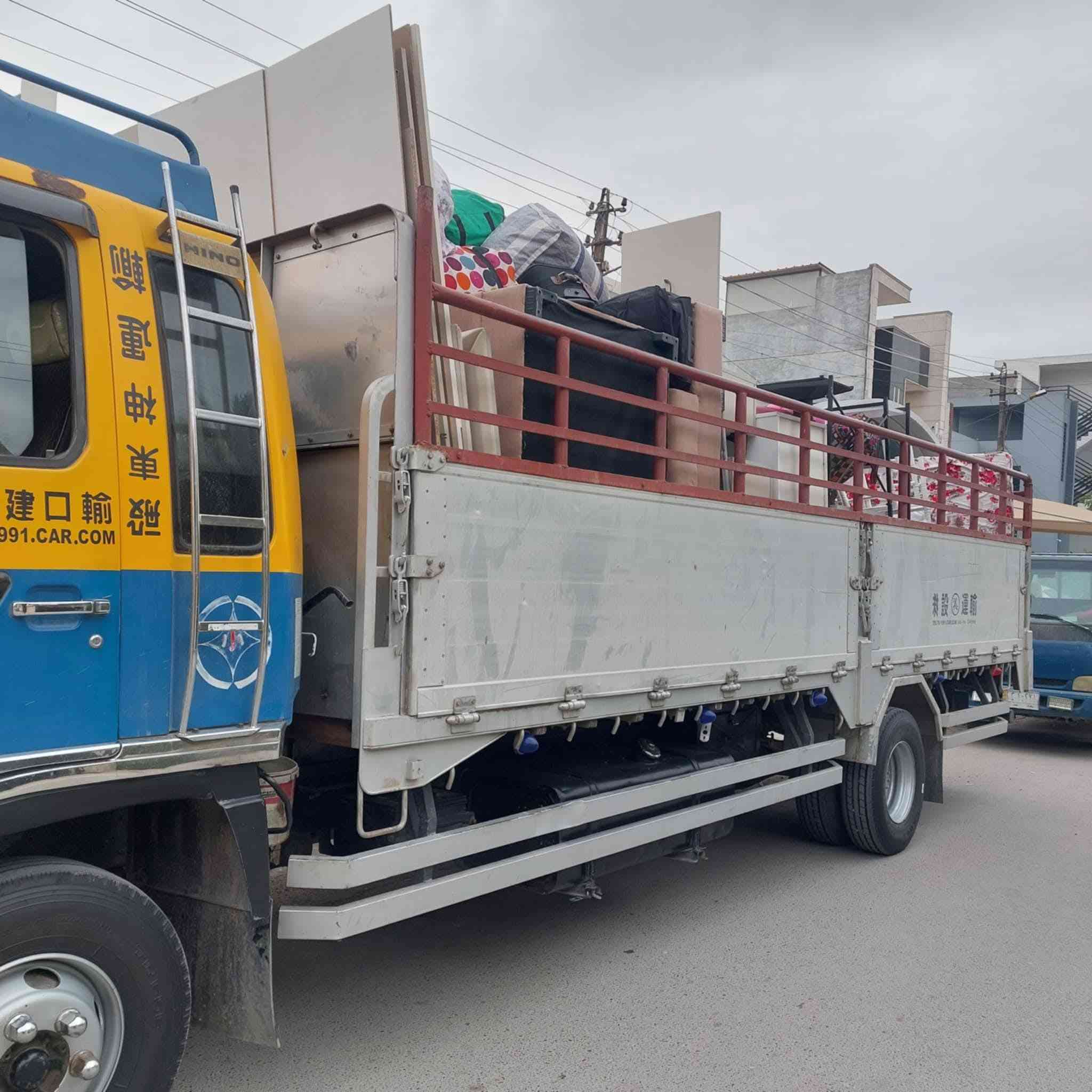 لنقل الاثاث داخل كركوك وخارج  السلام عليكم زبائنن ***********واتساب
/اتصال 

ويانه💚كلشي سهل باذن الله 💚 من نقل الاثاث العام 🚛والتحويلات من بيت🏡 الى بيت اخر 🌹🏘️ توجد سياره  (هينو  +كنتر+(كيه) وكادر كامل من العمال الموهوبين في حمل الاثاث🦸🥷 والتحمل بما يرضي الله ويرضيك.

يوجد نجار يفتح ويشد الغرف عراقيه🇮🇶-تركيه🇹🇷-ماليزيه 🇲🇾 وايضا فتح وشد جميع انواع السبالت ❄

ما عليك غير انه تتصل وتدلل خلال دقائق تجيك قائمه العمل والاسعار وانت تختار الي يعجبك... 

وعند الاتفاق عليك الجلوس واحنا في خدمتك 🧿🕴️..وكل شي حسب 

طلب الزبون❤

فقط عليك الاتصا***********اتصال/ وتساب +ماسنجر الصفحه
