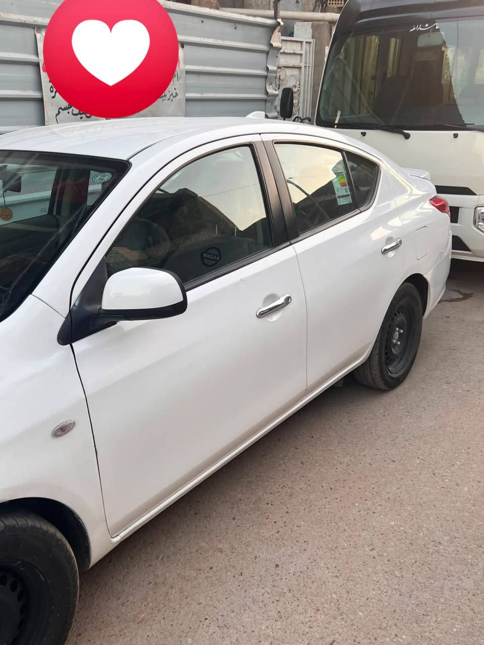 السلام عليكم 
نيسان سني 2024 هندي البليته الزركه
السياره بيهه حادث وراجع بارد جاملغ وبنيد الضربه واصله خشم الشاصي فقط   بدون ايرباك وصور السونار موجوده 
السياره رقم اربيل باسمي 
ماشيه 55 حقيقي
تخم تاير جديد 
السعر 110 وبيهه مجال للشراي
مكان السياره الاعظميه 
***********
