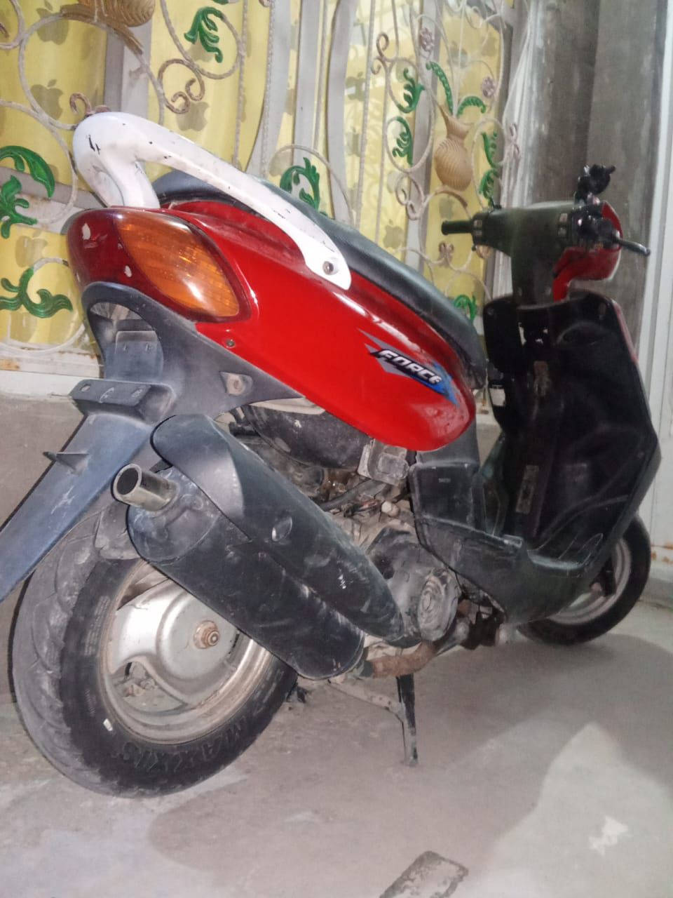 السلام وعليكم
ماكس قجمه 120 
للبيع للبيع
دراجه محرك ممامفتوح كفاله
مكاني بغداد دوره
بس شويه كفرات رادلها ترتيب
سعرها 350
وتساب ‏‪***********‬‏
