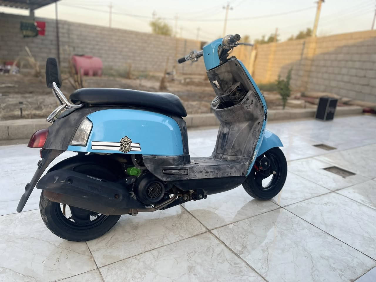 بوليسي للبيع نضيفه كلش كامله اي نقص ما بيها ٥٠بلاد 
ملاحضه :السلف ٥٥فقط السلف فقط 
سلف هندر كهربائيات قفل جنطه مكفوله كفاله عامه وصله موجود سعرها ٧٠٠ وبيه مجال حگ الجيه 
مكان /سوق الشيوخ-فضليه 
رقم /***********
