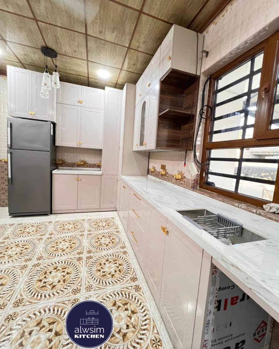 مطبخ في التون كوبري
الداخل المنيوم والابواب بالون بريس تركي 
كركوك حي العسكري سايدين الحولي قرب قاعه بسطاملي 
اسطه ساجر ***********  #ساجر
