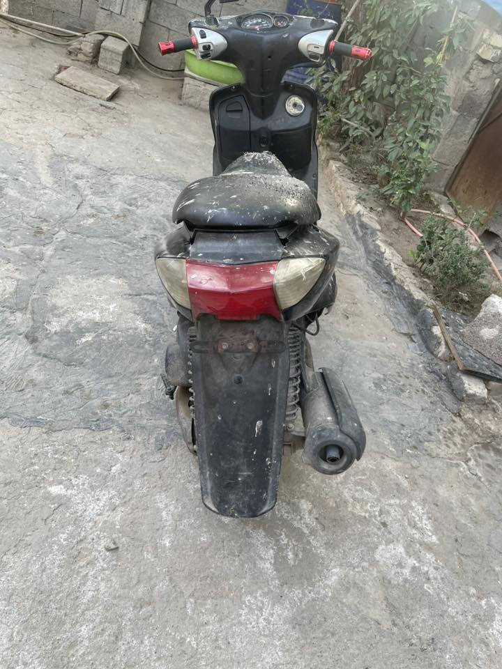 دراجه للبيع 
السعر 325 وبيها مجال حك الجيه
العنوان الزعفرانيه سعيده
***********
