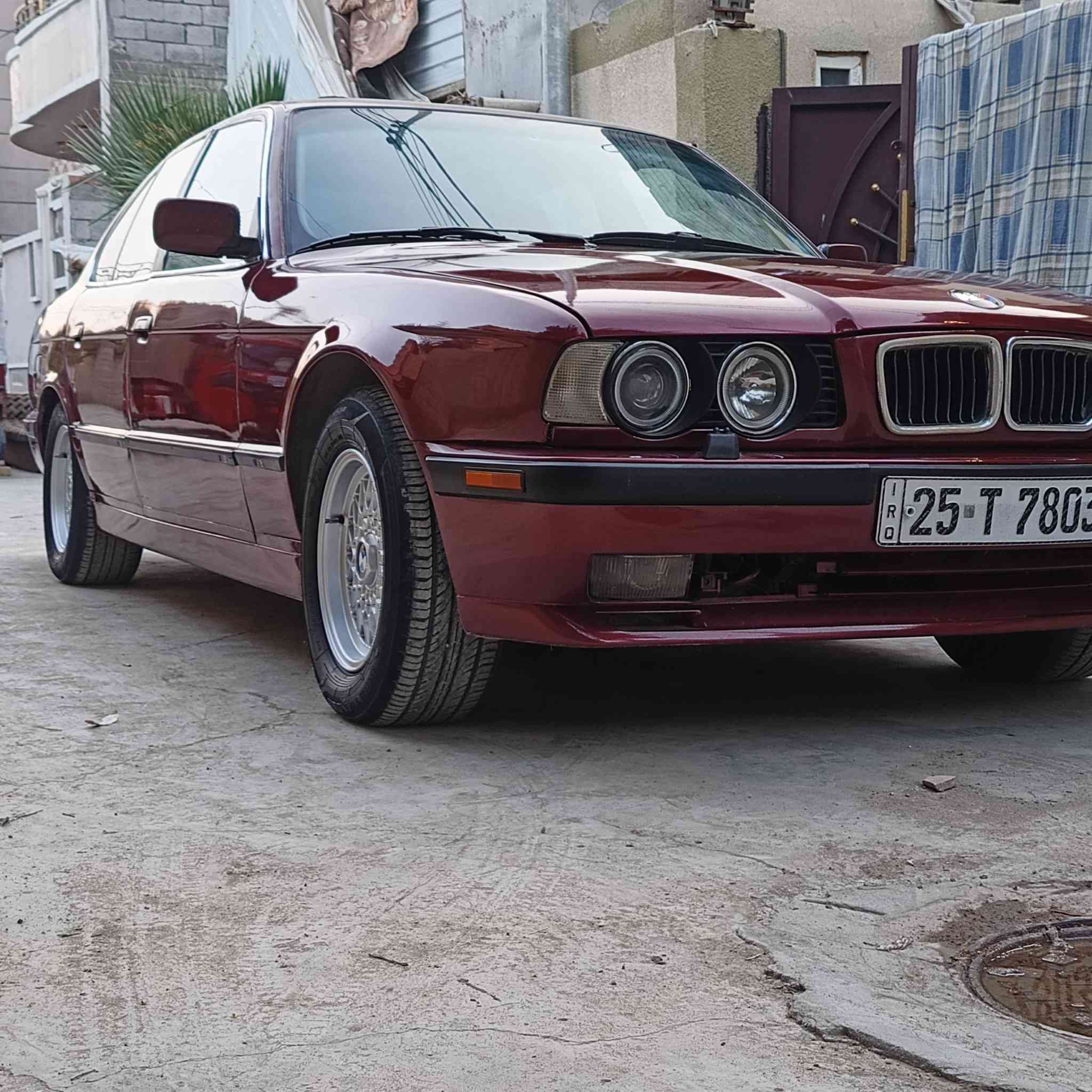 بي ام 525 موديل 1992معلايه 1995
مكينه صقر 28 كير اوتو 
تنته كهرباء شغاله 
كهربائيات شغاله 
تخم ويل جديد +تخم تاير 
تبريد🥶
بسمي شرط التحويل سنويه لل30
السياره بيها ملاحظات بسيطه 
السعر 55وبيها مجال العنوان ديالى بعقوبه 
***********
