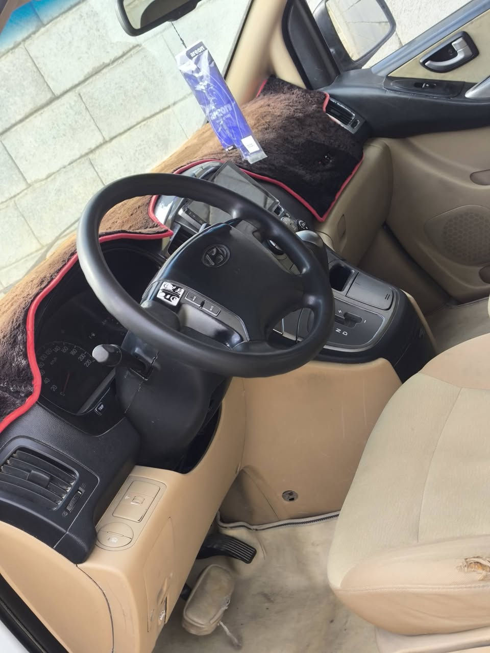 سلام عليكم ستاركس مديل 12 مفتوح ومحور مسكر سياره مكفوله كفاله عامه بيه بارد بلمدكر المامي فقط سياره جاهزه برقي ما عوزه حداده جديده تخم تاير رقم بصره سياره بسمي سعر 165 وبيه مجال *********** مكان البصره زبير شارع المكصب
