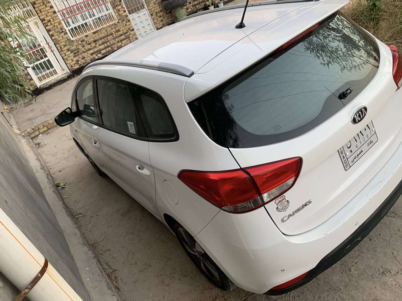 كيا كارينز 2014 رقم دولي بغداد 11 بأسمي
7 راكب خليجي
مواصفات معروفة 
مكان السيارة حلة ابي غرق 
***********
كير ومحرك ترايك للبصرة.
