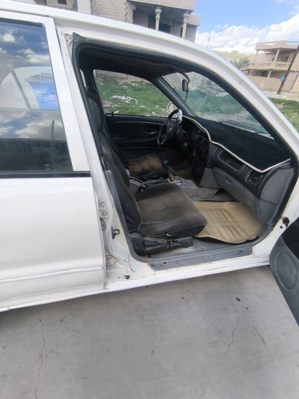 السلام عليكم سياره بروتون موديل 2002 نواب ضباط  
رقم التأميم بيهه دفتر بانزين شرط الوكاله من الشرعي  گير محرك شرط تواير جديد كهربائيات كلها شغالة السعر 30$ وبيهه مجال الاستفسار اتصل ***********
