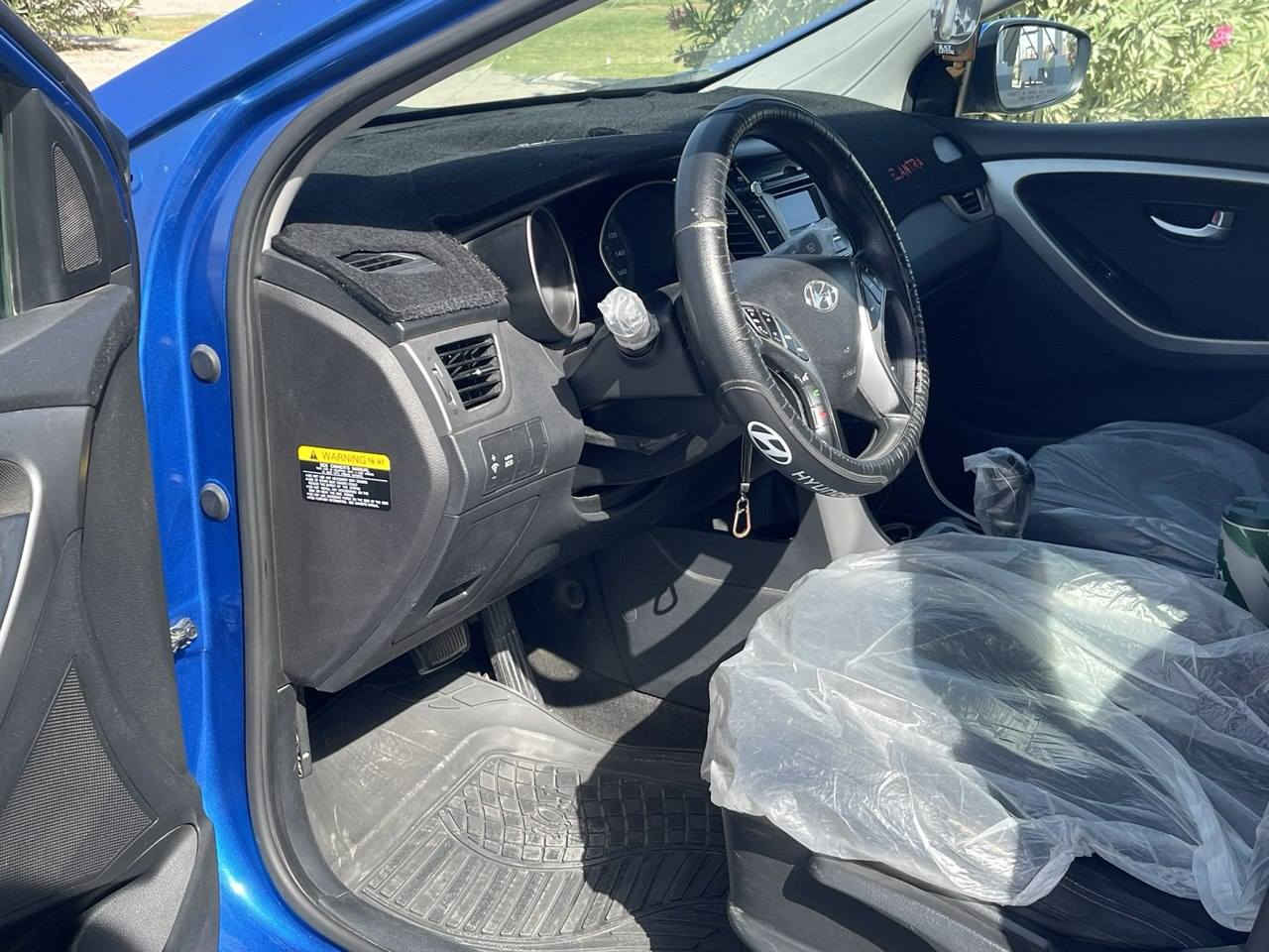 السلام عليكم ورحمة الله
#المركبة  :  النترا هاج باك
 #الموديل : 2017 
#الكفالة   : مكفولة من الغرق والدواخل
#الرقم     : رقم بغداد دولي مشروع وطني باسمي السنويه ل ٢٠٢٩
#الضرر    :  بنيد فقط
#التصليح : حاليا بيها اربع قطع صبغ فقط ( گلير) بدون معجون اثر شخط مكفوله اللغود والشاصي
الايرباكات سليمه 
ماشيه ١٢٧
محرك ٤ سلندر 
تحكم ستيرن جهتين
تدفئة و تبريد ثلج  
صدرها كله جديد
تخم تاير جديد
داخل السياره كلش نظيف وجديد 
السياره الحمد لله جاهزه وبعدها بوضع الشركه ومناقصها اي شي 

السعر المطلوب : ٩٣ والشراي منوكف وياه
مكان السياره : فلوجة وبغداد
رقم الهاتف : *********** 

نشكر إدارة الكروب واسف على الاطاله 🌹🌹
