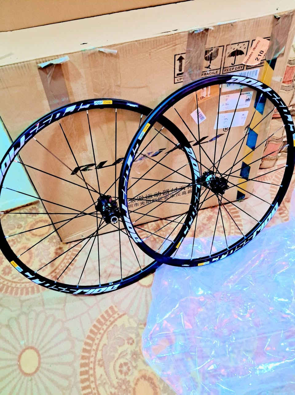 للبيع
ويلات مافك 
قياس 27.5 شفت 
24سيم شيش 
 السعر خاص 
يوجد توصيل كل المحافظات


**إذا كنت صاحب هذا الإعلان وتريد حذفه لأي سبب، رجاءا أرسل رسالة إلى الدعم الفني**