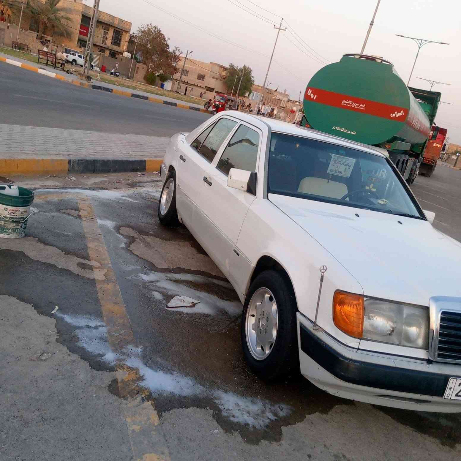 سلام عليكم سيارة مارسيدس دب مديل 91 نضيفه مكفوله كفاله عامه
سعر سيارة 55 وبيه مجال مكان كوت
***********
