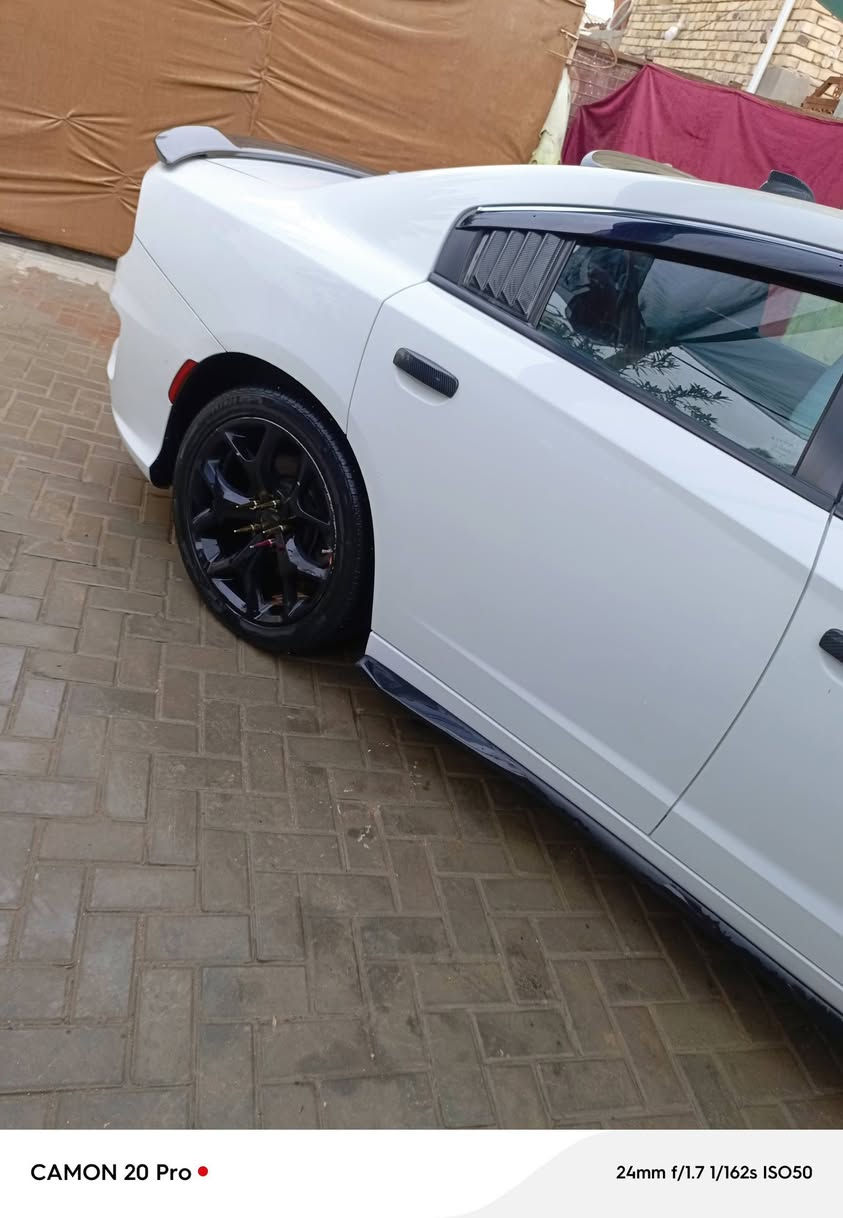 سلام عليكم جارجر بوليسي هيمي 8 سلندر مديل 21 سياره كلش جديده حادثه حلو موضح بصوره سياره نضيفه وحلوه كلش مكينه مامفتوحه كير يخبل سياره حلوه رقم بغداد سنويه ل28  سعر 175 بلاش والله سعره مكاني ديوانيه نتصل بدون مراوس  ‏‪***********‬‏
