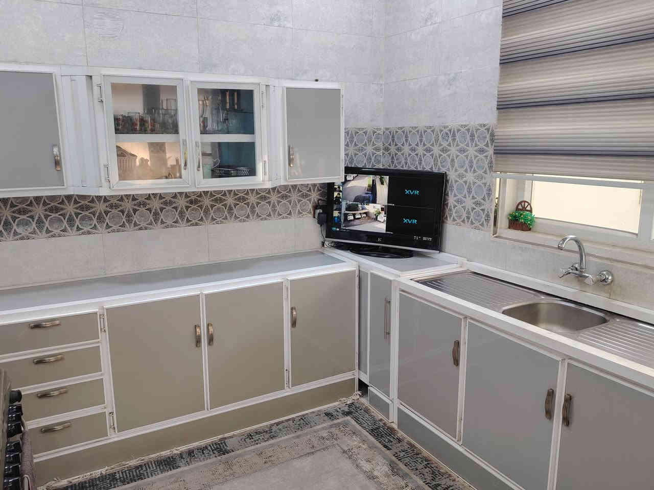 كاونترات للبيع نضيفات مابيهن اي كسر قياس مترين ونص وسنك متر ونص سعر 375 وبي مجال
لاستفسار *********** العنوان ديالى بعقوبة
