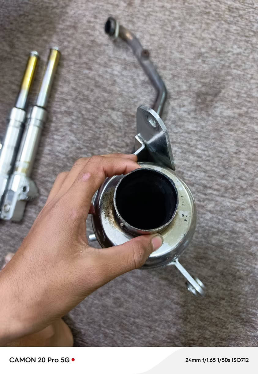 السلام عليكم صالنصه بور عدل وزه وجعير وحلك عريض ودبلاات سكنز عام وسعر الصالنصه 150 ول دبلاات50   ***********
