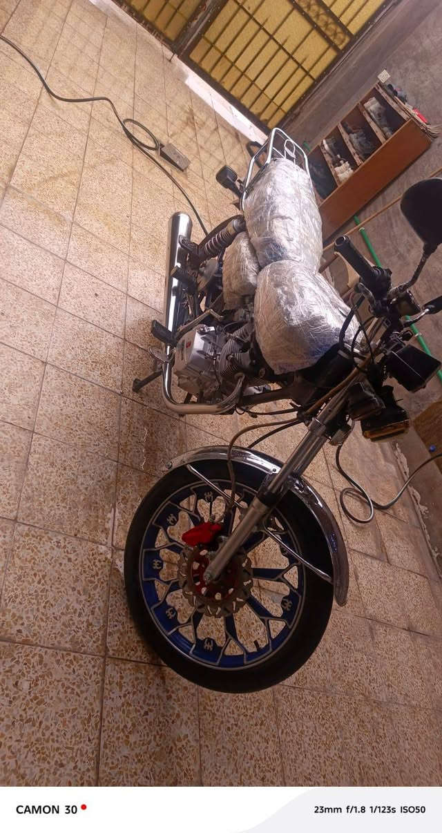 سلام عليكم شباب درجة سيفان موديل 2024كفاله عامه من كلشي مكاني ديالئ بعقوبه، الدراجة ما بيها اي نقص الدراجة مقفلة من كلشي    وسعره 575 وبيها  مجال   الشراي يخابر عل رقم ***********
