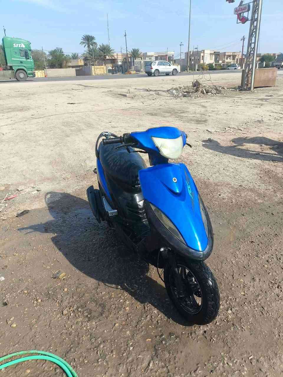 السلام عليكم دراجة ماكس عدلة بوشة 55 
السعر 450 
الهاتف ***********
