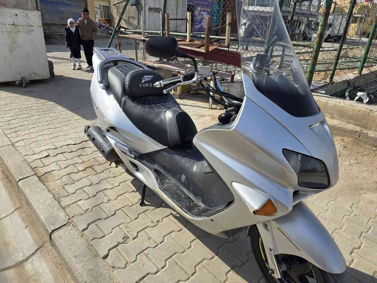 السلام عليكم
فورزه0.6  نظام ABS لايت،زنون محرك وكلجات ودسكات،دبلات وفيتبم كله جديد 
رقم انكليزي باسمي  
للبيع مكاني نجف سعرها مليون و600
*********** للاستفسار واتساب موجود
