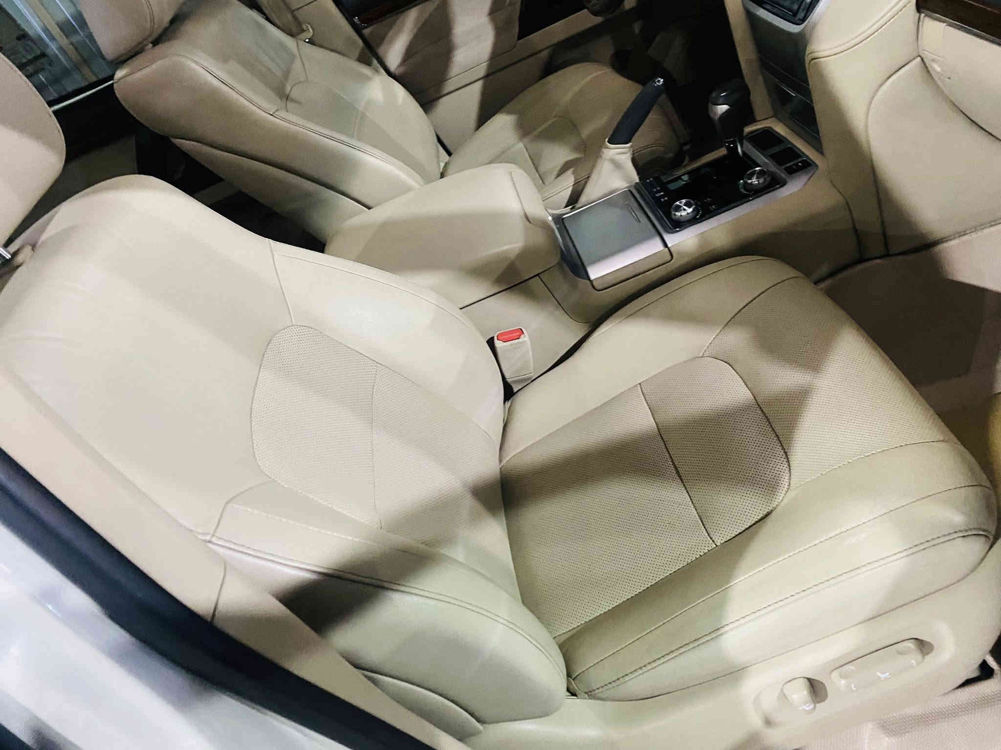 GXR        V6
سعر   51500 $
موبايل  ***********

جكساره موديل 2018  White Edetion شرط جديد شركة جيهان مكفول بدون صبغ  بها مكانين تكحيل بسيط  موجود بالمنشور فول مواصفات كشنات جلد وثنيهم كهرباء كشن سائق ثلاث دگم ثمانية إرباگ تشغيل عن بعد بخاخ لايت ماشي 68000 محرك مامفتوح السيارة جديد دعامي للدعامي بشرط مابه اي النقص بصمتين شركة موجود رقم والفحص والهزه والسنوية جديد حتئ 2030  السنوية بأسمي موجود بأربيل
