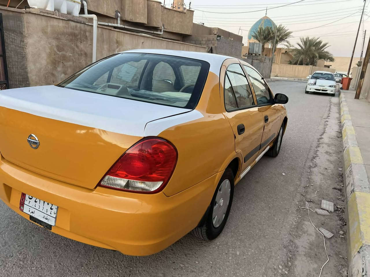 السلام عليكم
نيسان سني ٢٠١١
رقم بغداد مداور شوكت متريد 
محرك كير صدر كفاله 
بيها طخه خفيفه من وره 
ونصبغن الجاملغات الخلفيه 
السياره نضيفه وبالخير ع الياخذها 
السعر 84 وبيها مجال 
مكاني حديثه 
للأستفسار 

***********
