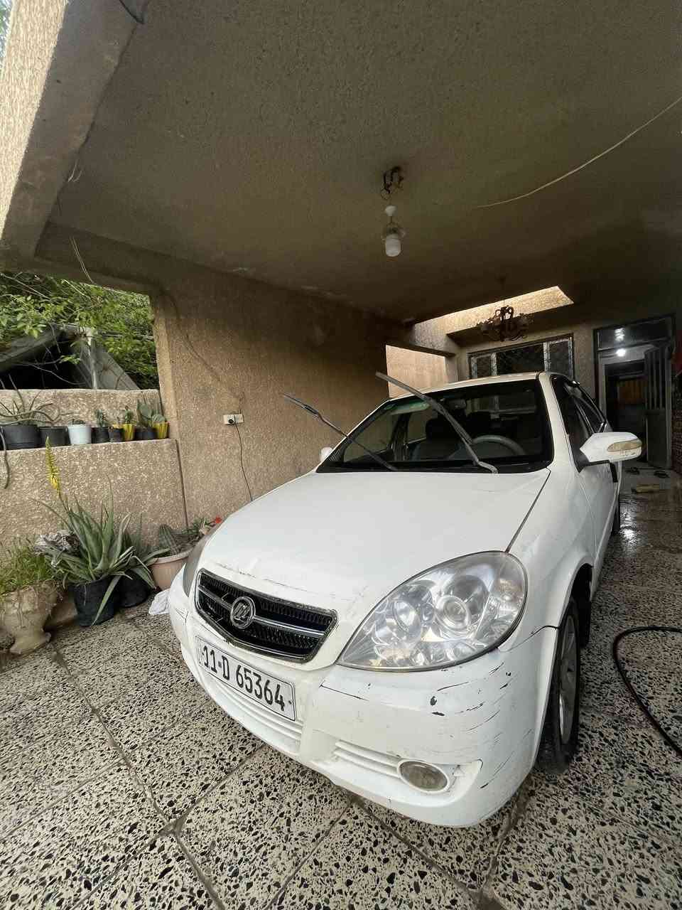 السلام عليكم ليفان 520
بيضه بغداد الرقم الدولي 
 خليجيه  قطعتين صبغ فقط جاملغ وباب خلفي
مكينه بل. كارتون كورله 
تبريد ثلج 
ادامه قوايش 
نوزلات بلكات.   تايرات كله نضيف 
غرفته جديده مابيه ولا كسر 
مكاني بغداد الغزاليه 
*********** 
متواجد واتساب 
علما السياره بيه نواقص بسيطه جدا 
السعر 35 بيه مجال حك جيه.
