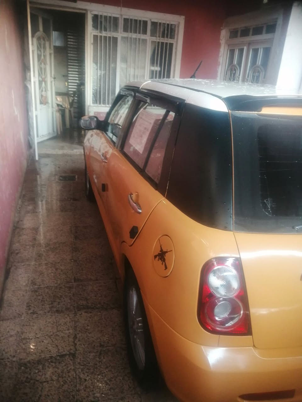 السلام عليكم ليفان للبيع بيها كابون مقدمه 20 وبل شهر ورقه قفل 35  ورقه سياره كدام العين مراسله الصفحه او الاتصال على الرقم ***********
