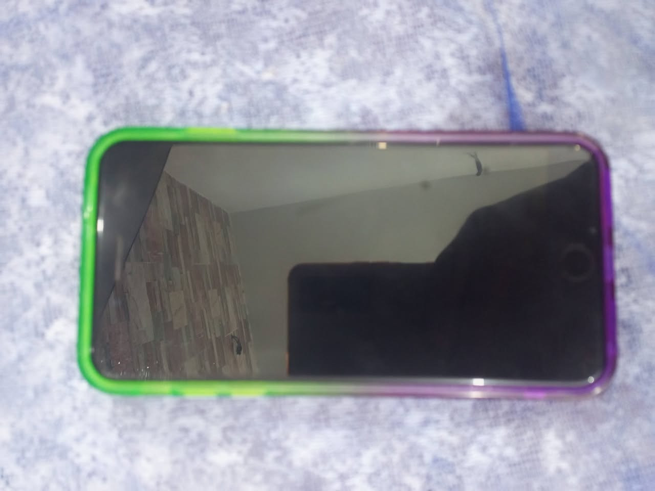 ايفون سفن بلاص للبيع بغداد حسينيه راشديه سعر 75 تفاصيل عل خاص بس شراي يراسل  رقم هاتف للاتصال *********** هوء والايكلود ابيعه
