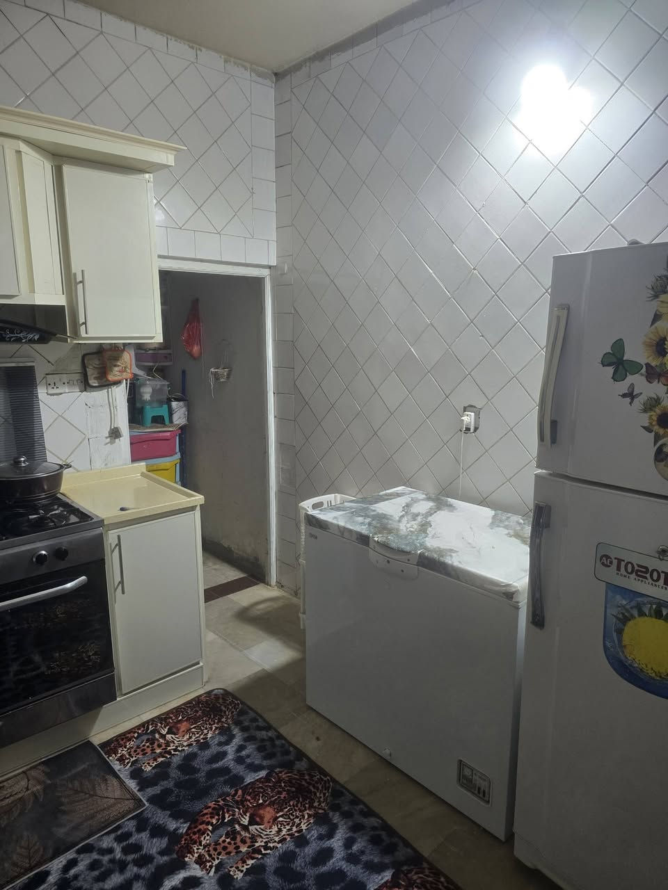 السلام عليكم
اللهم صلي على محمد وآل محمد 

دار طابو صرف حي المهندسين معمر تعمير جديد الكاع مرمر عل الشارع العام  بل السره الجامع الصدرين  الشارع الي يربط حي المهندسين  بحي العسكري المساحه ٢٢٠ طابقين يتكون من أربع غرف وصاله ومطبخ ومخزن طعام ومجمع صحيات داخليه وخارجيه (***********)استفسار اكثر
