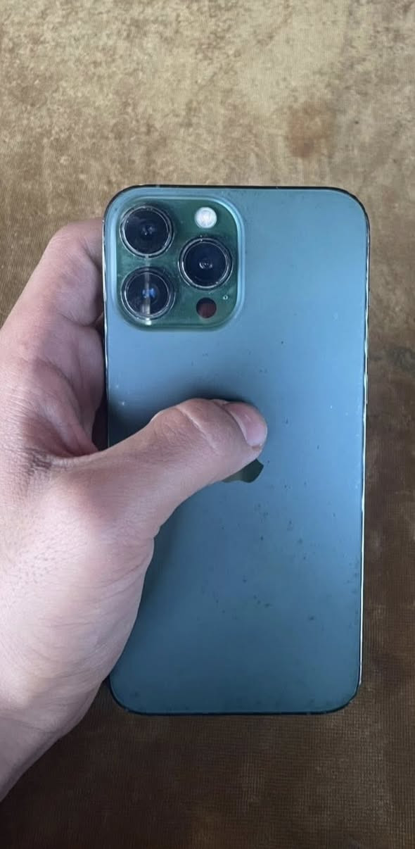 ١٣ برو ماكس  زيتوني ٤٥٠ وبي مجال حك الجيه بلديات *********** واتساب
