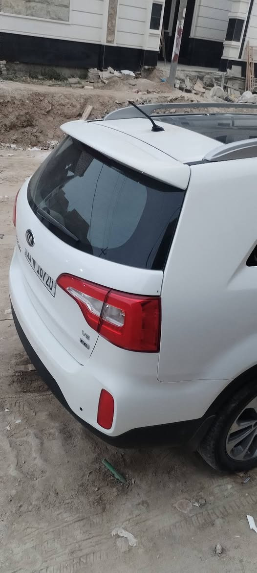 سورنتو ٢٠١٥ مكفوله رقم بغداد بسمي ٦ سلندر فول موصفات ٧ راكب ٣ قطع تبريد خليجي ***********
