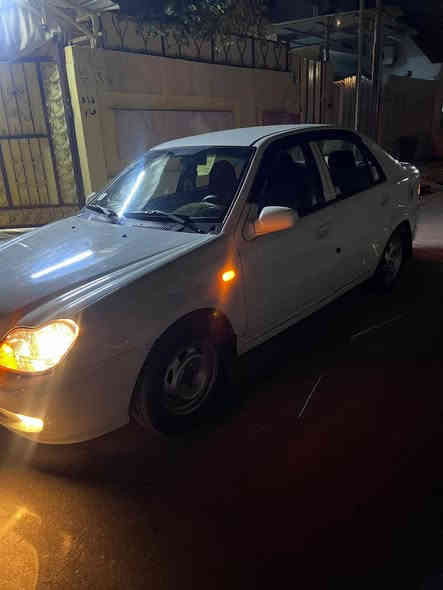 سيكي 13سنويه 30باسمي اني الشرعي 
بيها جاملغ شويا معجون وجاملغ بدون معجون بس تطويز 
بيها بارد 
قفل مركزي 
تبريد تدفئه 
كابون بانزين بيها 
مكينه اصليه 
ماشيه 85الف فقط
شرط التحويل 
السعر 50
***********
***********
ترهم مرواس سياره توماتيك
