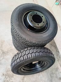 تاير   حجم 13مال كيا  فحل بحاله وكاله.  من مصنع  للبيع ويل اصلي محفور ...