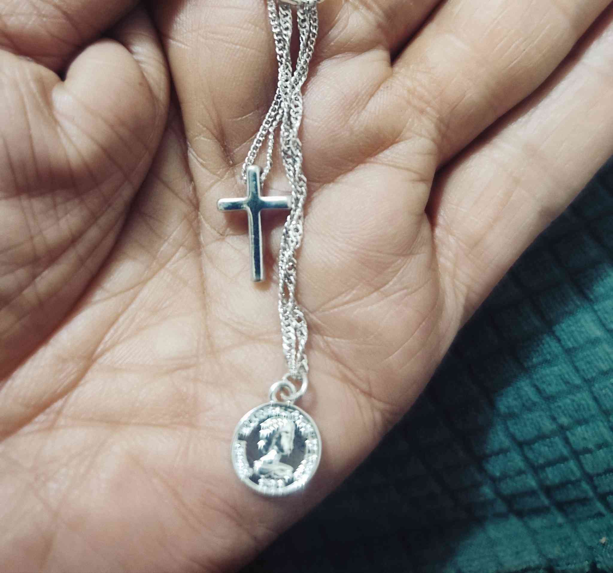 السلام عليكم..مداليات وسبح لصليب عيسى عليه السلام


**إذا كنت صاحب هذا الإعلان وتريد حذفه لأي سبب، رجاءا أرسل رسالة إلى الدعم الفني**