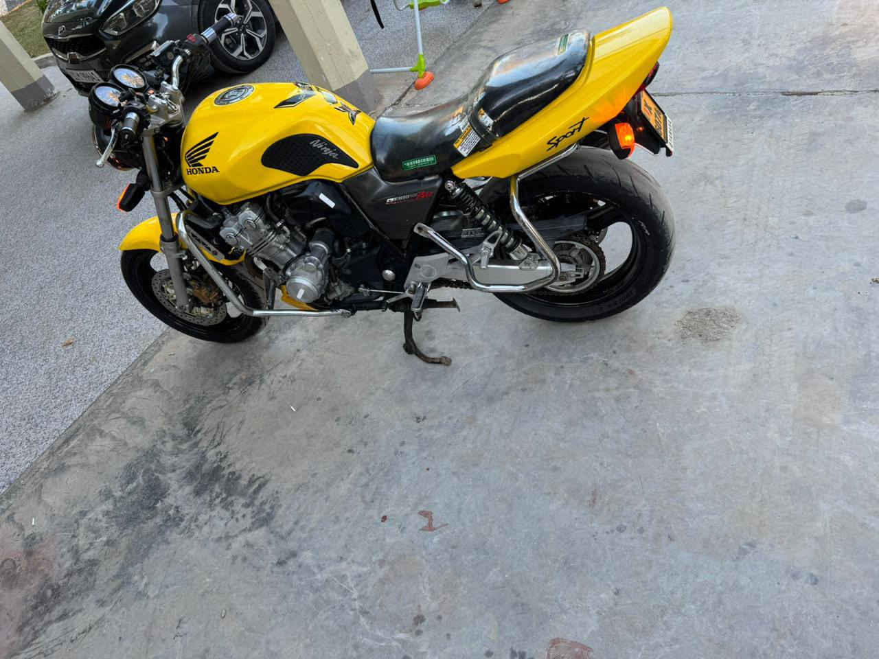 للبيع سيبي فور نوزل كفاله عامه من كلشي دراجه جديده زوج تايرات جيلاتين جدحه اصدار 24 دراج مسويله نانو سيراميك
سعره 21 وبيه مجال شراي يتصل *********** مكاني كربلاء
