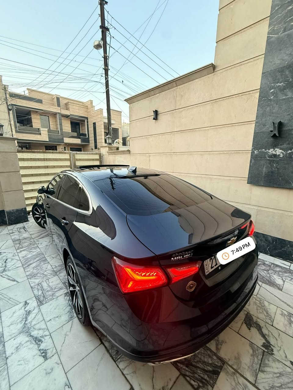 السلام وعليكم 
للبيع 
شوفرليت ماليبو LT2 2018 
مواصفات بريمر
رقم سليمانية الجديد
ماشية١٠٠ الف  
تحويل ثاني يوم
بيهة كتاب تظليل من مرور
 السليمانية مدة سنة وتجددة

المواصفات :-
مكينة 1500 تيربو 
بصمة تشغيل 
تشغيل عن بعد
بصمة ابواب ، جنطة ، تشغيل 
كشنات جلد 
كشنات امامية ٢ كهرباء
سستم صوت BOSE بلادي
حساسات امامية خلفية 
تحديد مسار 
رادار امامي خلفي 
نفط عمياء بالمري
شاشة لمس كبيرة ايباد
ابل كار بلي بلوتوث USB
نضام start stop /auto stop
ليد نهاري 
بجم زينون عالي ناصي بلادي
بكلايت ليد 
منافذ طاقة 
ومنافذ USB
كشنات تدفئة
تحكم استيرن
كروز سرعة
تبريد قطعتين 
تبريد  ( منفصل)
شاشة اعطال 
نضام كار بلي 
كاميرا  خلفية 
ويل كب كروم 18 رياظي

السيارة جاهزة بدون اي نقص شرط
السيارة بيهة صبغ جاملغ خلفي وباب 
حتى الدعاميات شرط بدون صبغ 
بجم كبس  شرط راديترات بدنة 
شاصي لغد مكفولات محرك كير 
كلهن مكفولات شرط الفحص
دهن محرك وكير مبدلات جديد
بشركة موتول السيارة مابيهة نقص برغي
اي استفسار تعال خاص او اتصل 
***********
عنواني بغداد حي الخظراء بغداد, العراق
