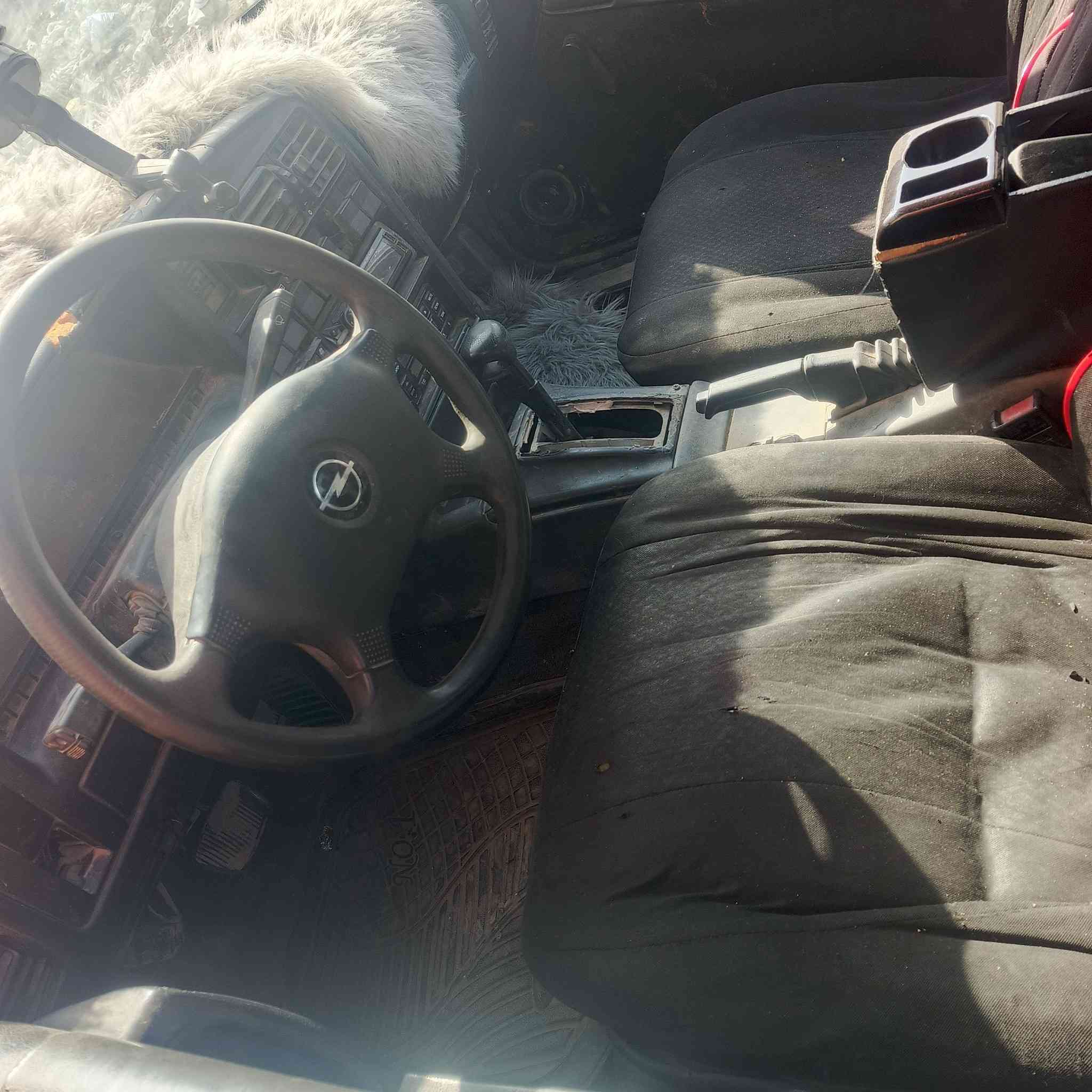 السلام عليكم اوميكا للبيع المحرك تعبان  بي صوت تشتغل اتخربط وصوت قوي ابيع كوم حديد السعر 18 وبيه مجال رقم انبار جديد وهزه جديده اصوليه السياره اني راعيه الشرعي تفيدك تسقيط اتفيدك تفصيخ الستفسار التصال علا الرقم *********** بي وات ساب هم
