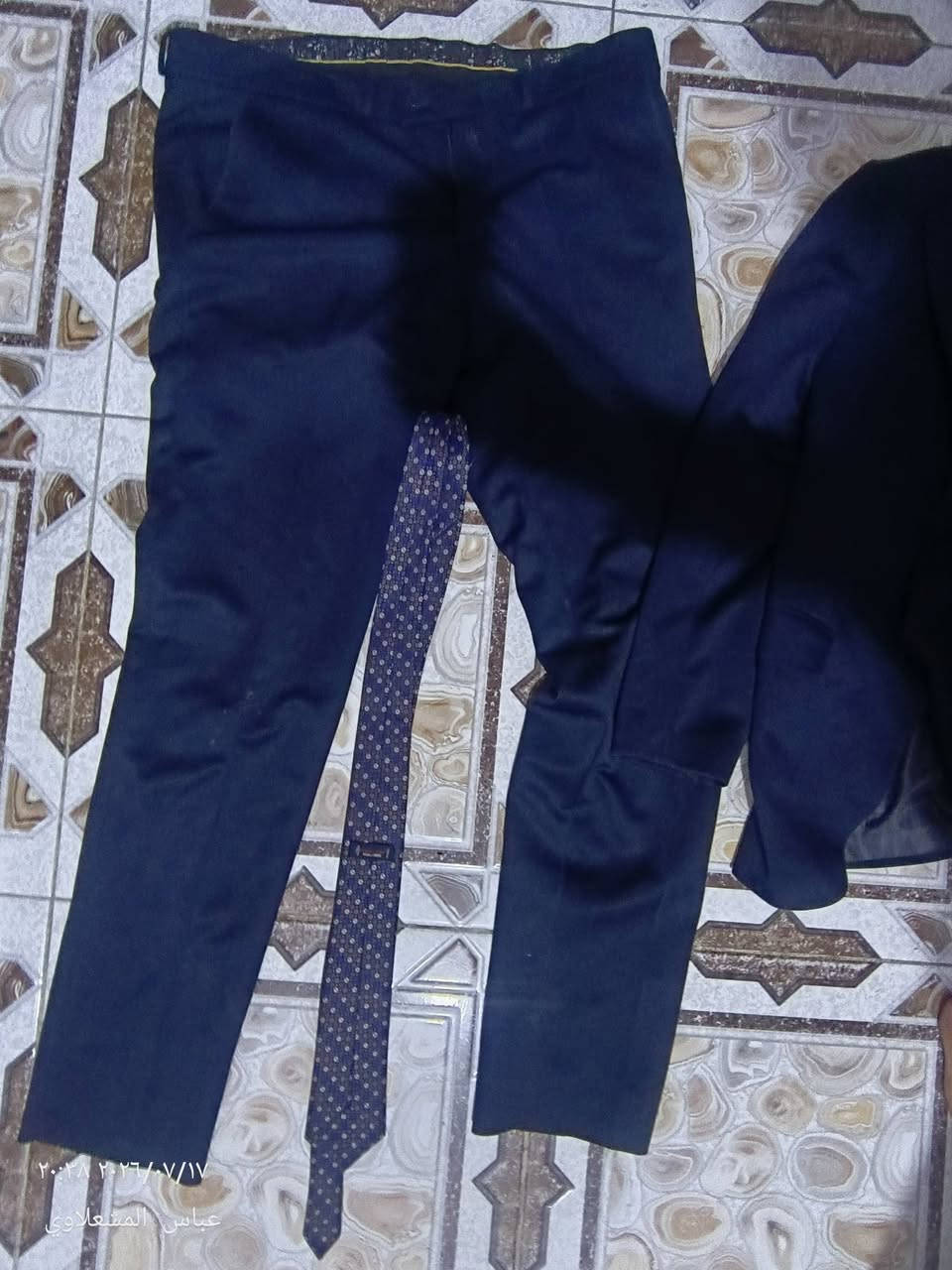 سلام عليكم عندي قاط ملبوس مرة وحده (اطي صدقة لله الي يريده يجي ويدلل بلاش بدون اي فلس كامل مع الربطة سبب لان عندي اكثر من قاط الله شاهد  رقمي ***********           العنوان البصرة حي الاصدقاء قرب مركز حماية الأسرة والطفل
