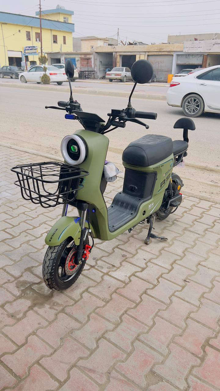 السلام عليكم بايسكل شحن للبيع 
مستخدم شهرين بعده جديد 
R9
موديل 2025
السرعة 109
4 تبديلات نشاط فول 
بطاريات 5 شرط ع فحص انطيك جدد 
السعر 385 وبي مجال قليل 
مكاني الشرقاط قرب كراج الشرقاط 
رقم الهاتف ***********
مستخدم شهرين فقط
