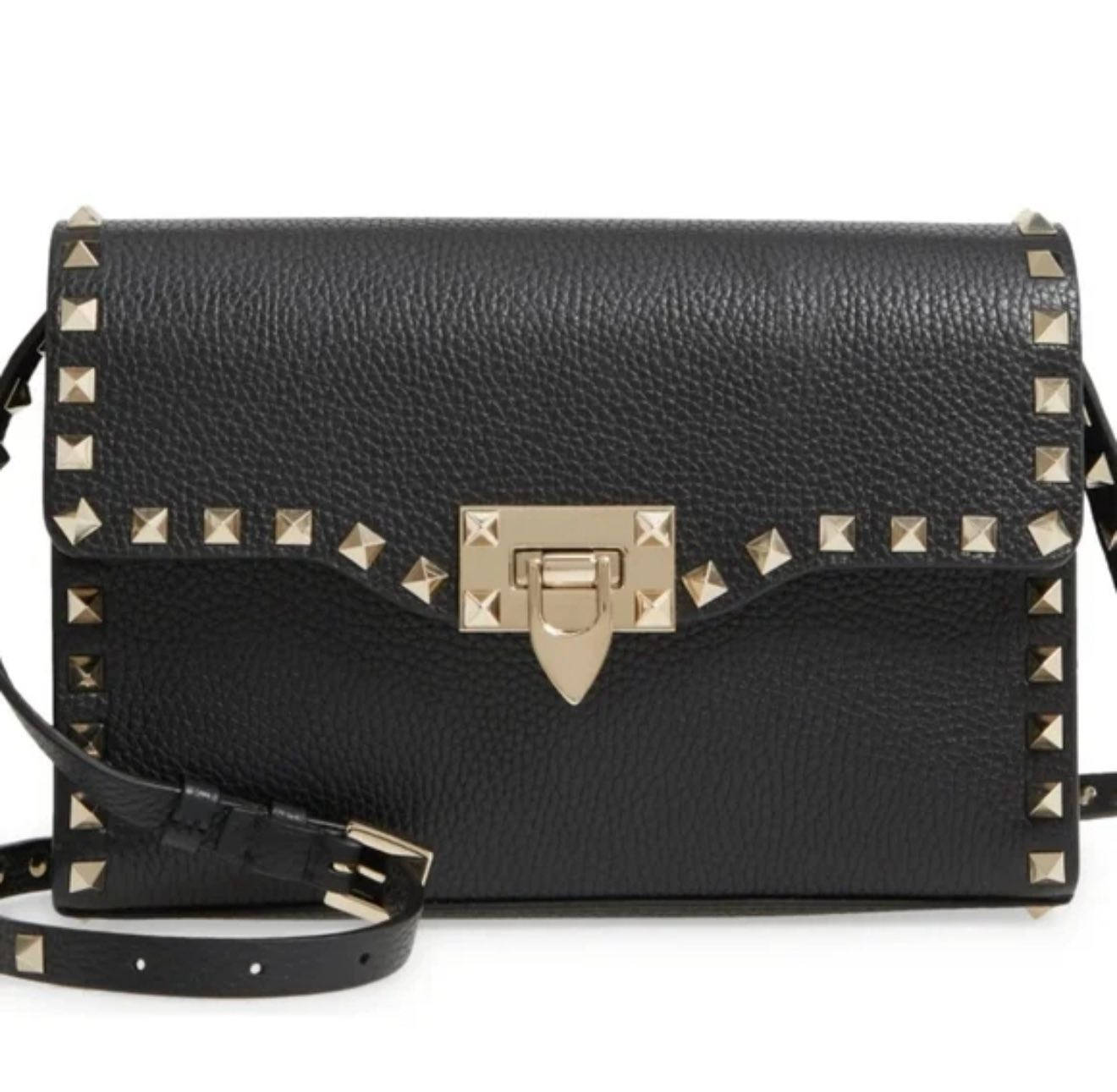 جمال الحقيبه من براند فالنتينو


**إذا كنت صاحب هذا الإعلان وتريد حذفه لأي سبب، رجاءا أرسل رسالة إلى الدعم الفني**