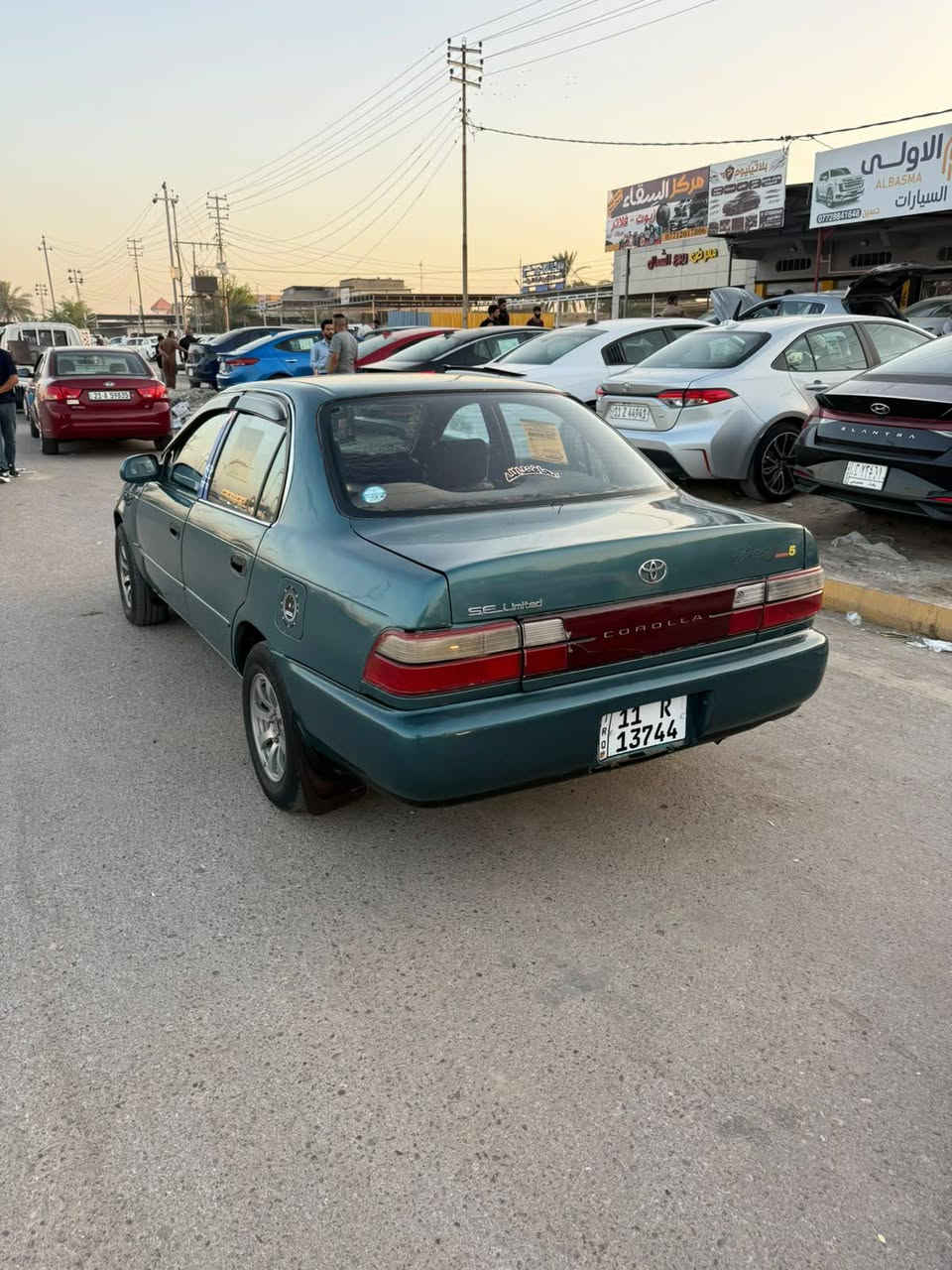 سلام عليكم
كورلا موديل ٩٤ محور للبيع 
رقم بغداد جديد 
هزة وفحص جديد 
السيارة بأسمي تحويل مباشر 
كير محرك مكفول 
حدادية مكفول
تبريد ثلج 
ترايها ومشيها ناعم خير من الله 
كهربائيات كلها شغاله 
زوج تاير جديد 
السيارة صبغتها حلوة
مي راديتر اخضر دهن المحرك جديد اصلي 
السعر ٥٢ وبيها مجال 

مكان السيارة واسط الصويرة 
***********

