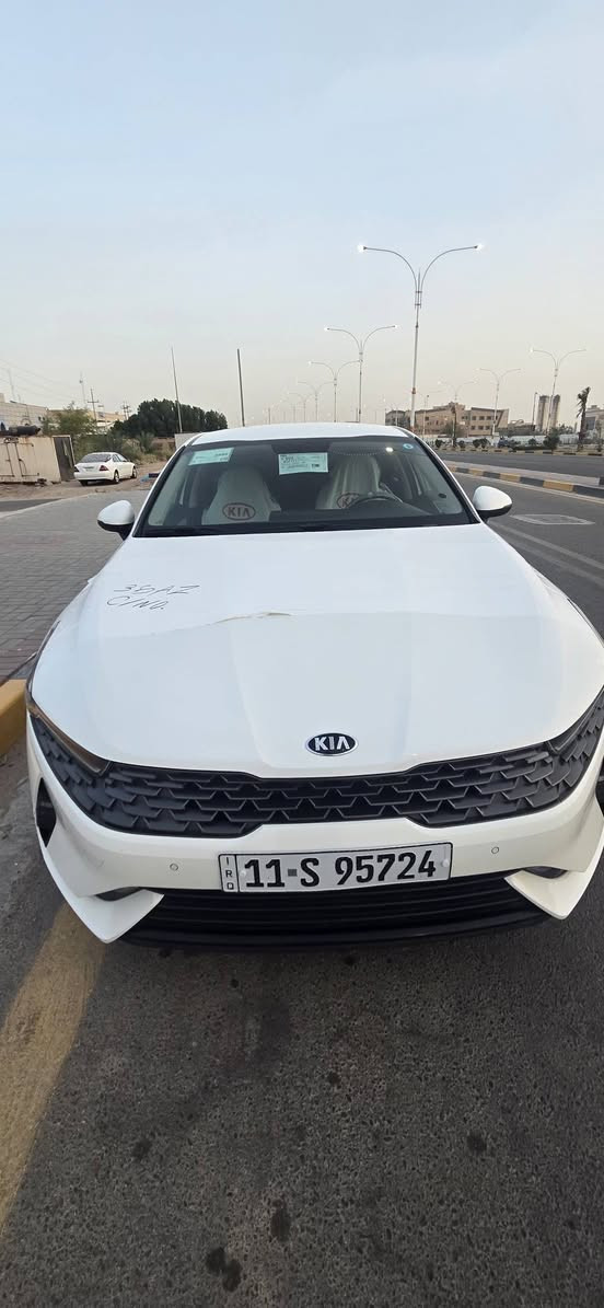 K5 ..2021
كفاله عامه ماشيه 120  سيارة بسمي تحويل مباشر 
السعر 176   المكان السماوة  مكينه 2000 دوش ***********
