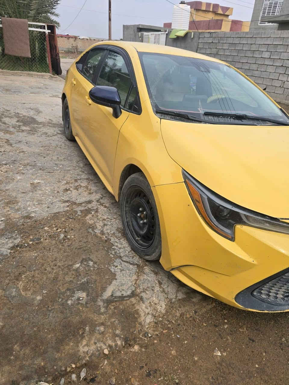 كورله ٢٢ وارد أمريكي بدون ايرباك
ماشيه ١٠٠ رقم بغداد بسمي مكاني ديالى غالبيه

*********** السعر ١٧٠ وبيه مجال
