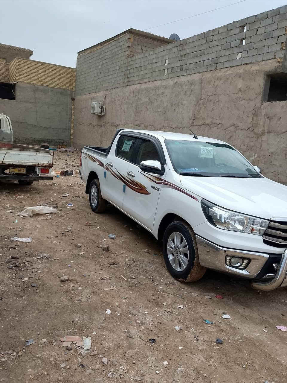 سلام عليكم ها يلوكس موديل 2018 مكفوله كفاله عامه كير ومكينه وكسن وحداديه وتخم تايرجدد مكفولات وتماتيك بسمي ثانيوم ءداورلك*********** ***********
